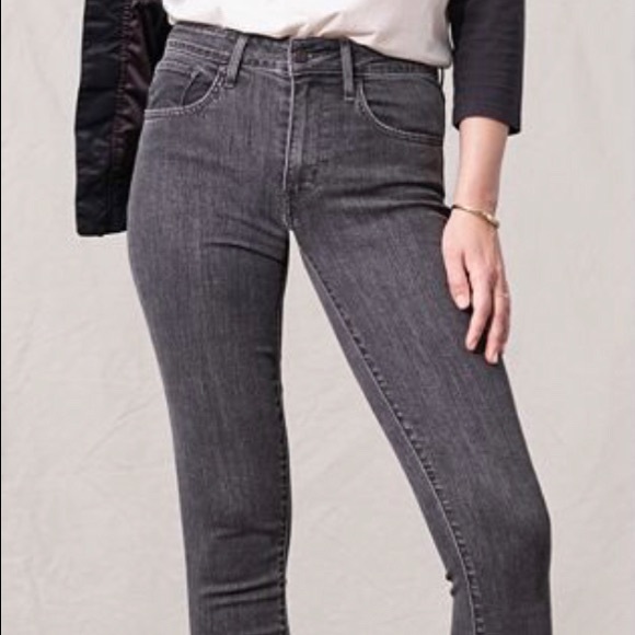 Levis High-Rise Skinny Jeans - Picture 2 of 6
